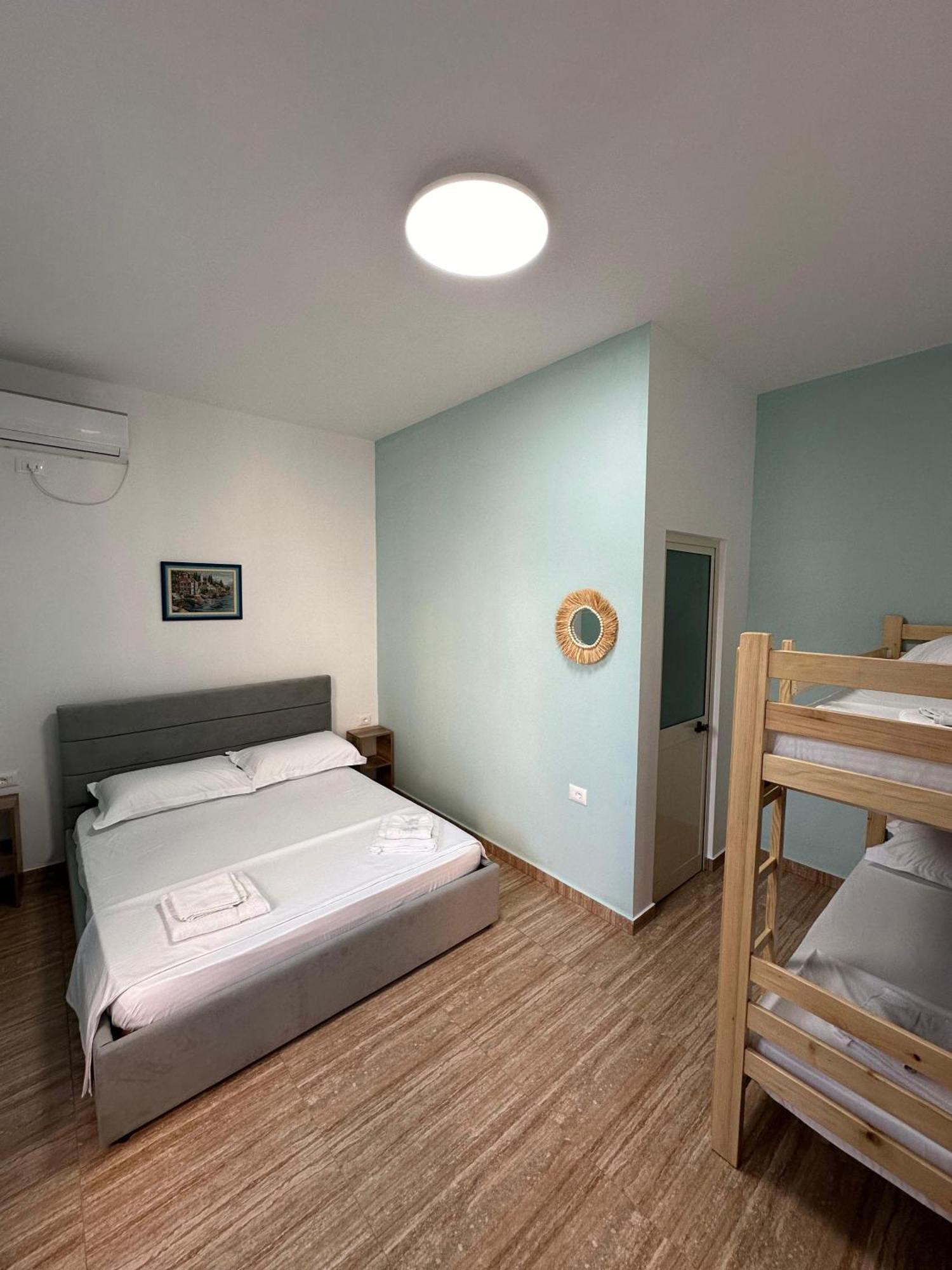 Las Palmas Guesthouse Shkoder Exterior photo