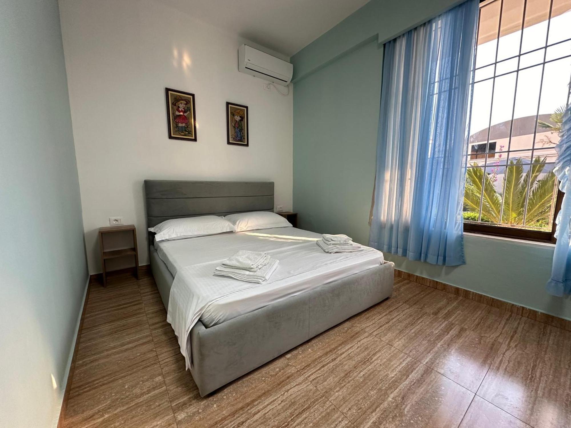 Las Palmas Guesthouse Shkoder Exterior photo