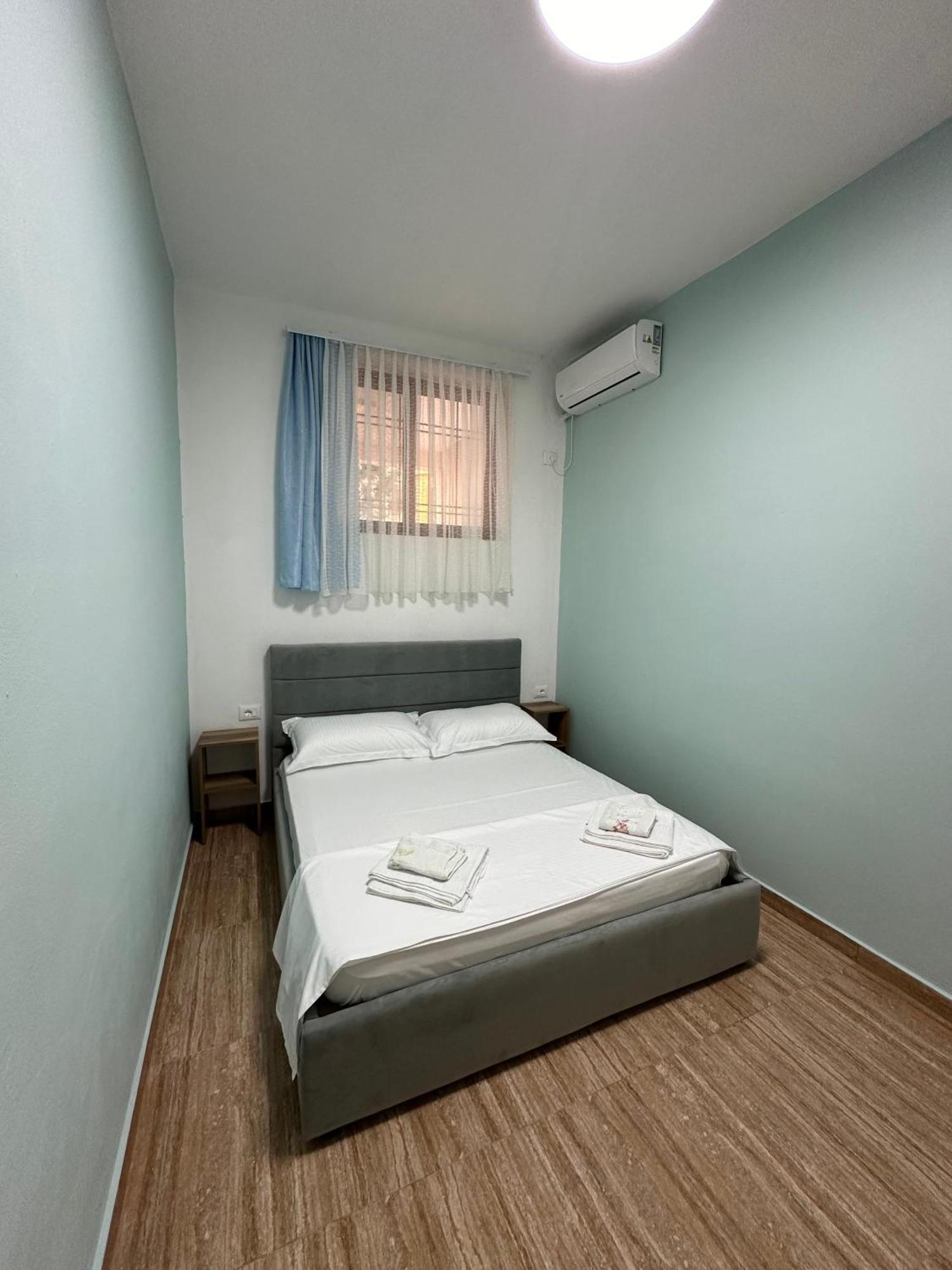 Las Palmas Guesthouse Shkoder Exterior photo