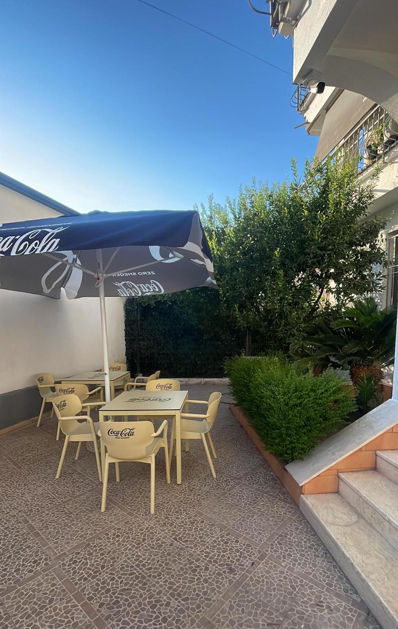 Las Palmas Guesthouse Shkoder Exterior photo